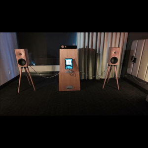 Thumbnail of the video review https://www.youtube.com/watch?v=iW5wkHfzBw0