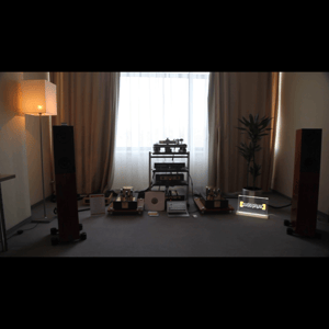 Thumbnail of the video review https://www.youtube.com/watch?v=Zz3aXIvTBrE