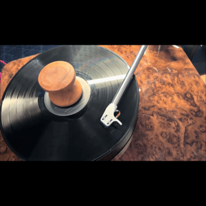 Thumbnail of the video review https://www.youtube.com/watch?v=hAZs0flADDU