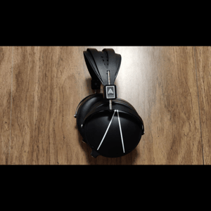 Thumbnail of the video review https://www.youtube.com/watch?v=dyy8e1cErIc