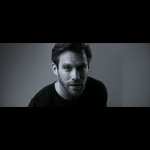 Thumbnail of the video review https://www.youtube.com/watch?v=9zPyIE2YJJI