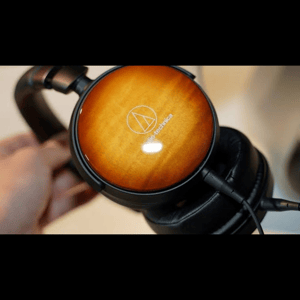 Thumbnail of the video review https://www.youtube.com/watch?v=3Vv-BsL7X0c