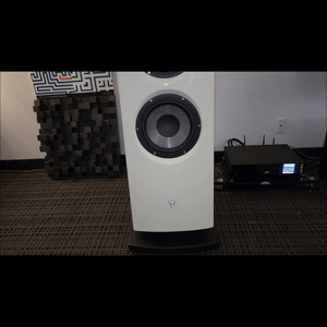 Thumbnail of the video review https://www.youtube.com/watch?v=_hAvYyeKhTc