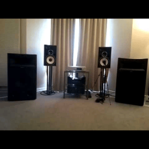 Thumbnail of the video review https://www.youtube.com/watch?v=aEzY1pCUUzA