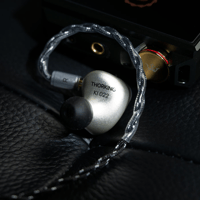 Kinera Kinera ThorKing Earphone 1DD + 6BA + 4EST In-ear Monitor with hybrid drivers With 7N single crystal copper variant 6