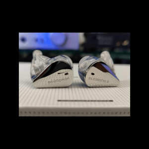 Thumbnail of the video review https://www.youtube.com/watch?v=jSqnWrR6Hnw