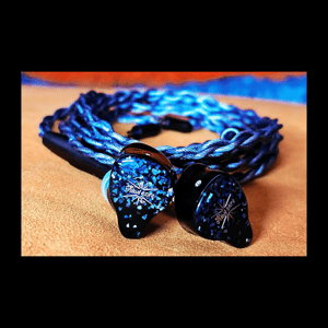 Thumbnail of the video review https://www.youtube.com/watch?v=t3C7-_a8j8E