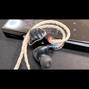 Thumbnail of the video review https://www.youtube.com/watch?v=9ofFdKa_mAA