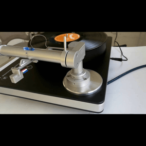 Thumbnail of the video review https://www.youtube.com/watch?v=xicR_eM5r3M