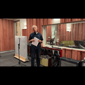 Thumbnail of the video review https://www.youtube.com/watch?v=q_wH-VwOASQ