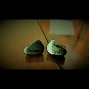 Thumbnail of the video review https://www.youtube.com/watch?v=DSQC3usDqww