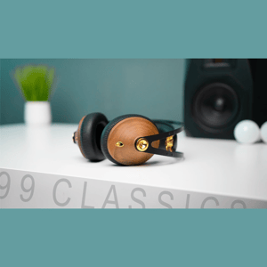 Thumbnail of the video review https://www.youtube.com/watch?v=-f7ZDlW0gTo