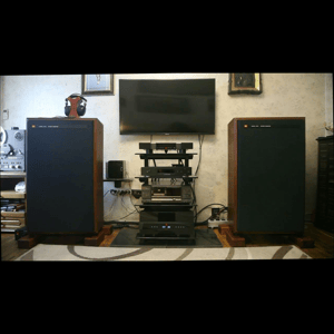 Thumbnail of the video review https://www.youtube.com/watch?v=_KjbZ05D4E8