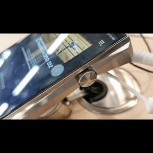 Thumbnail of the video review https://www.youtube.com/watch?v=8GWTdosq5Fk