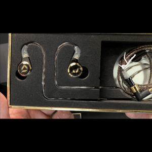 Thumbnail of the video review https://www.youtube.com/watch?v=We05vzeTgq0