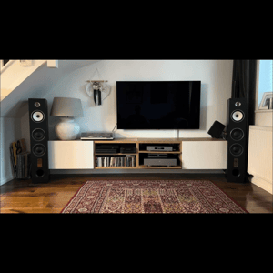 Thumbnail of the video review https://www.youtube.com/watch?v=h2FImbuia-E