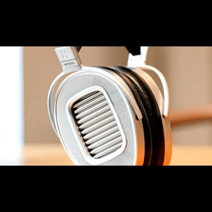 Thumbnail of the video review https://www.youtube.com/watch?v=K5LwIzavVm4