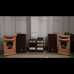 Thumbnail of the video review https://www.youtube.com/watch?v=0_EZM6TEuV8