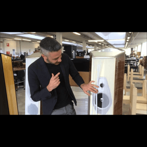 Thumbnail of the video review https://www.youtube.com/watch?v=_9_8lCDuL3Q