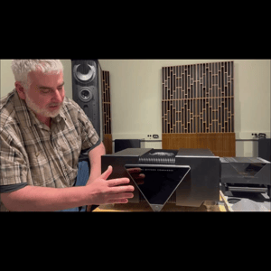 Thumbnail of the video review https://www.youtube.com/watch?v=8DlUdYOBHAo