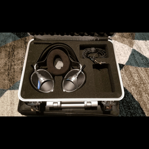 Thumbnail of the video review https://www.youtube.com/watch?v=qIpDUJTSEn8