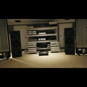 Thumbnail of the video review https://www.youtube.com/watch?v=-H1L6Nahmq4