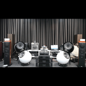 Thumbnail of the video review https://www.youtube.com/watch?v=YQAfgqyFSPU