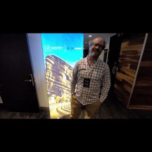 Thumbnail of the video review https://www.youtube.com/watch?v=OR8-i38yr3U