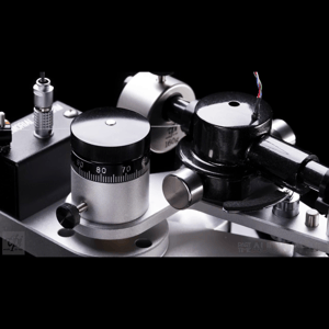 Thumbnail of the video review https://www.youtube.com/watch?v=_PgjOCaeVpA