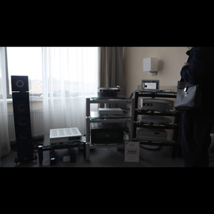 Thumbnail of the video review https://www.youtube.com/watch?v=6DAEQpq2Ybw