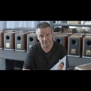 Thumbnail of the video review https://www.youtube.com/watch?v=X46EdEaGEDA