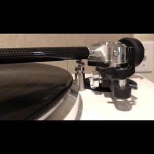 Thumbnail of the video review https://www.youtube.com/watch?v=xCp3ioo7M5o