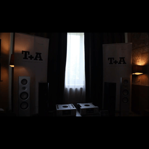 Thumbnail of the video review https://www.youtube.com/watch?v=xjAQfZFlFSc