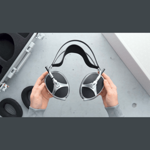 Thumbnail of the video review https://www.youtube.com/watch?v=b02HvJNVocs