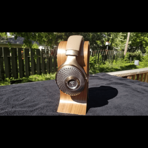 Thumbnail of the video review https://www.youtube.com/watch?v=rQ7B5PFUenk