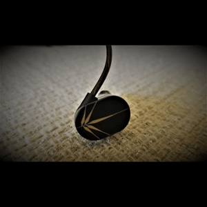 Thumbnail of the video review https://www.youtube.com/watch?v=eCkV0WVjQEY