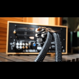 Thumbnail of the video review https://www.youtube.com/watch?v=ZKMb2vibN4Q