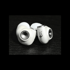 Thumbnail of the video review https://www.youtube.com/watch?v=FxL4F5hLC3I