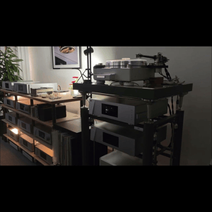 Thumbnail of the video review https://www.youtube.com/watch?v=D1HsR8fL3f4