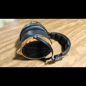 Thumbnail of the video review https://www.youtube.com/watch?v=95pEwH3jF4Q