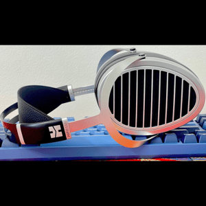 Thumbnail of the video review https://www.youtube.com/watch?v=uxlH1yoZZZk