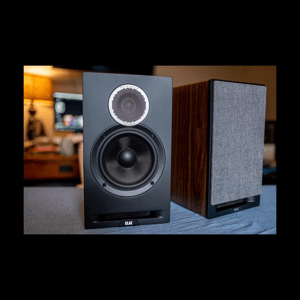 Thumbnail of the video review https://www.youtube.com/watch?v=AXTolZ1j0QQ