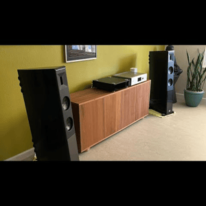 Thumbnail of the video review https://www.youtube.com/watch?v=pT_WHKS3LH0