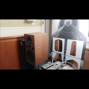 Thumbnail of the video review https://www.youtube.com/watch?v=t548FIVgsZo