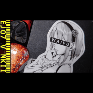 Thumbnail of the video review https://www.youtube.com/watch?v=9bxd9R8q-Sc