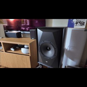 Thumbnail of the video review https://www.youtube.com/watch?v=ag8v9joATFM