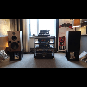 Thumbnail of the video review https://www.youtube.com/watch?v=ITZa9ysb-JE