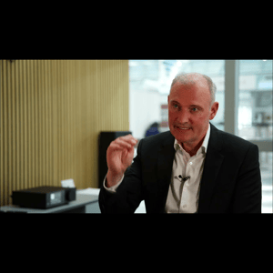 Thumbnail of the video review https://www.youtube.com/watch?v=P8jr8EtmMbg