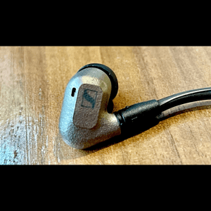 Thumbnail of the video review https://www.youtube.com/watch?v=GwQf2RVgY0A