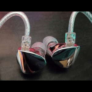 Thumbnail of the video review https://www.youtube.com/watch?v=wxBCHO996Ck